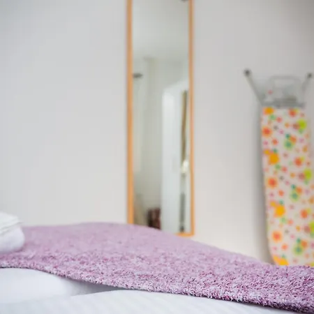 Dortmunder Erdgeschoss-luxusloft Mit Grossen Balkon, Netflix Und 250 Mbytes Highspeed Wifi Apartment *